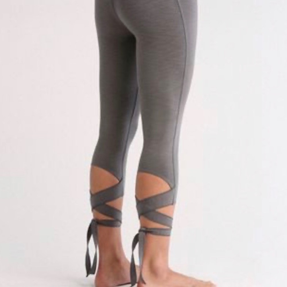 NWT | Manduka Grey Flux Legging | Small - Picture 1 of 4